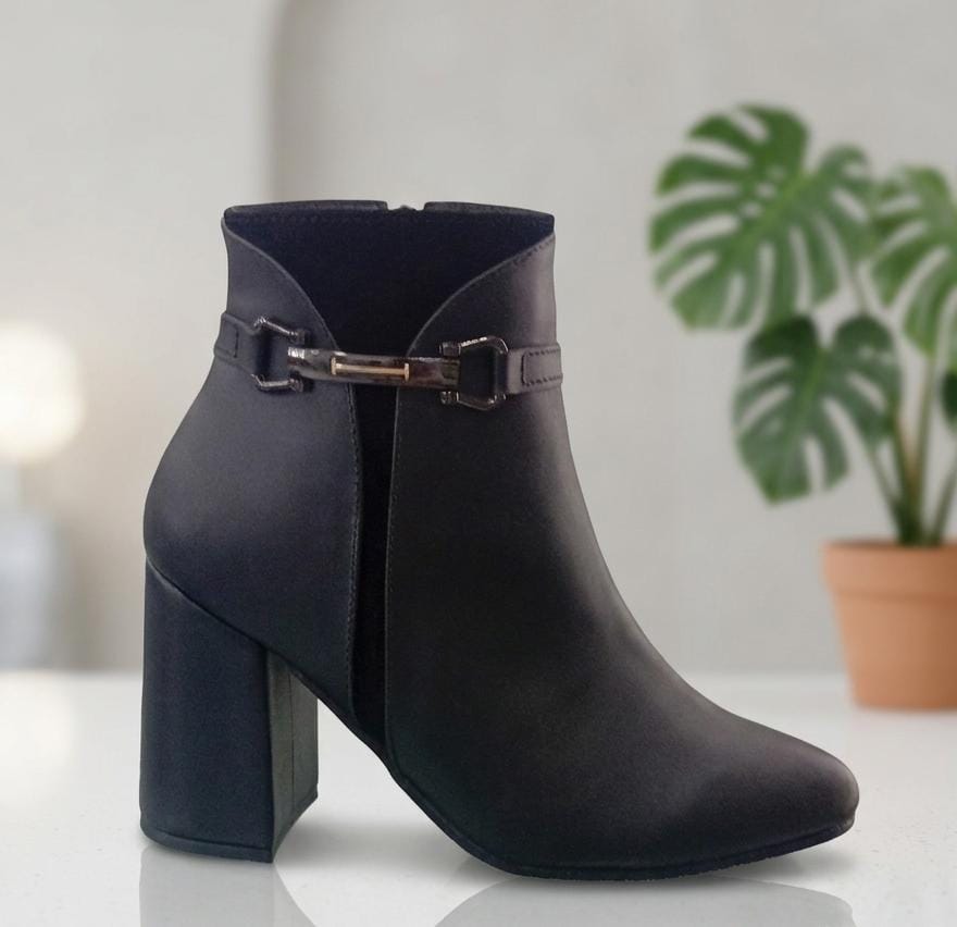 P 271 7 1/2 CUERO NEGRO