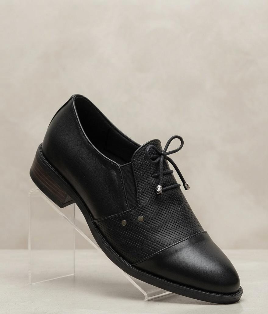L 13 CUERO NEGRO PRENSADO