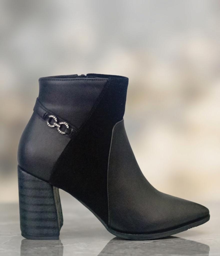 7AC 203 CUERO NEGRO