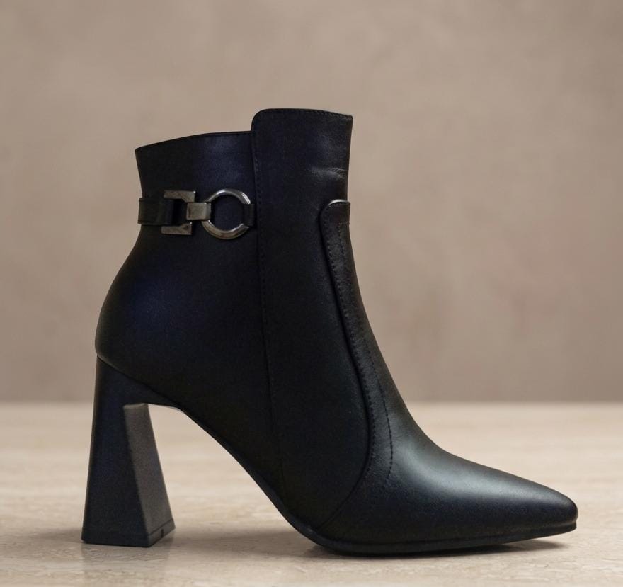A 289 7 1/2 CUERO NEGRO