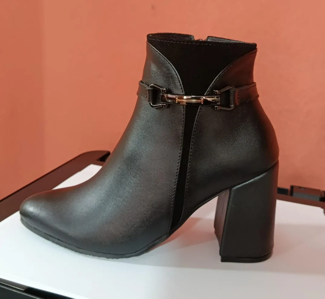 P 271 7 1/2 CUERO NEGRO