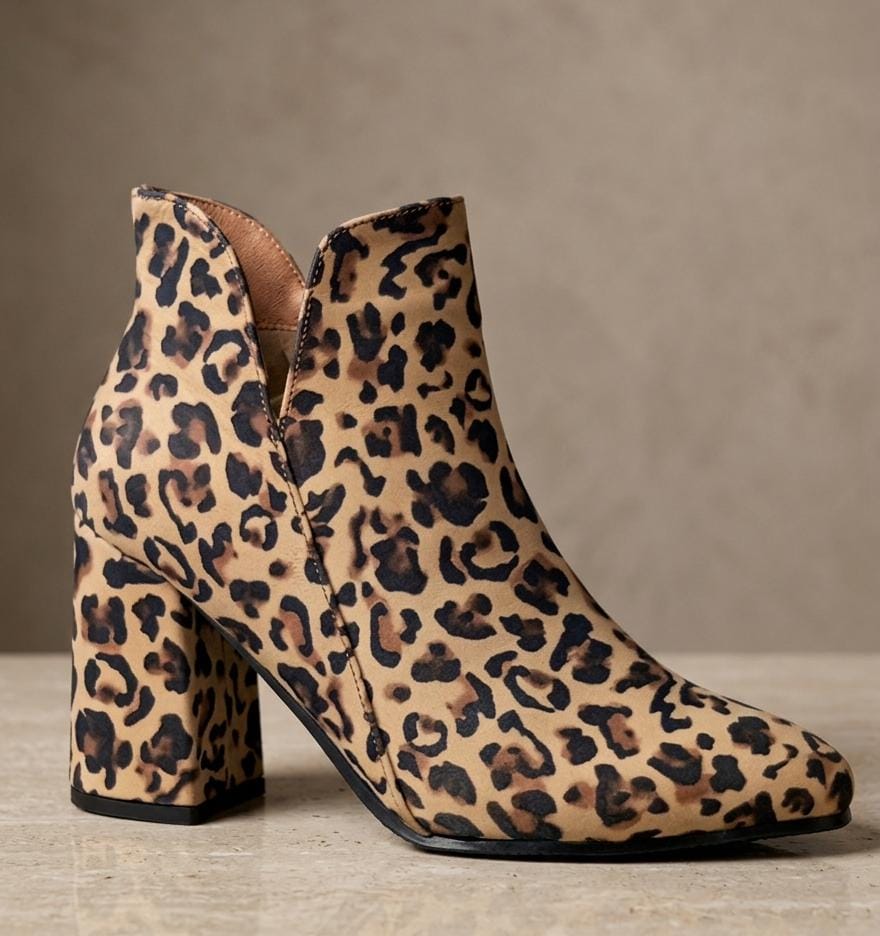 P 288 7 1/2 CUERO ANIMAL PRINT